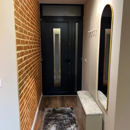 Πανσιόν Liams Cozy Κορυτσά